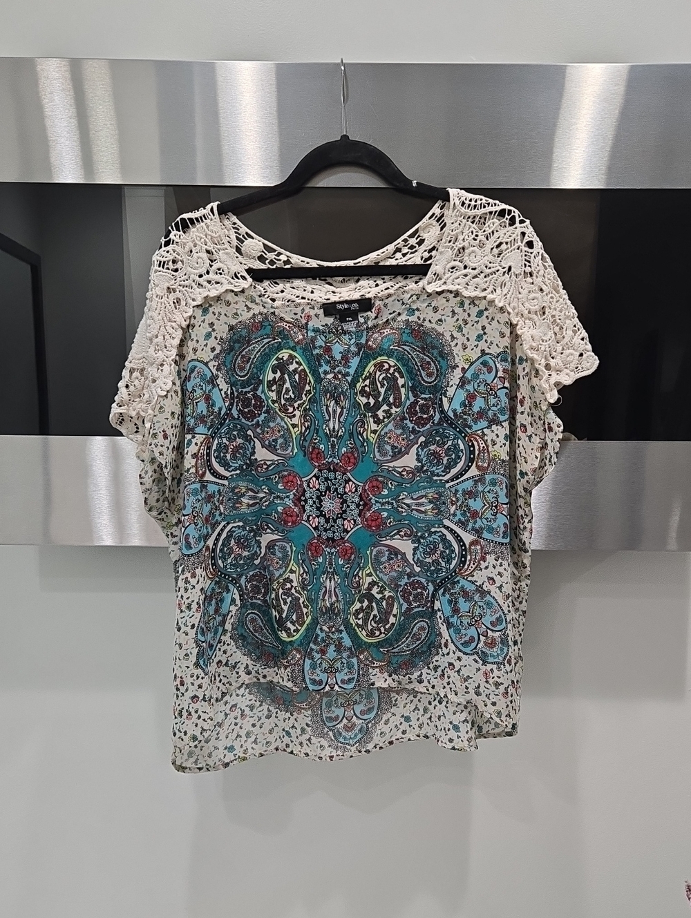 Women's Crochet Sleeve Paisley Print Blouse - Cream & Turquoise